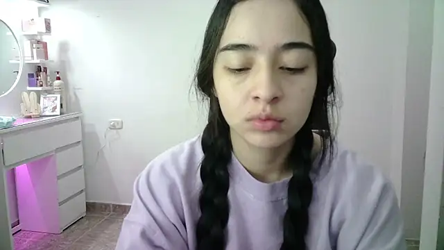 Snapshot of aineangeel chatting on 02/07/26, 01:04 aineangeel online show from 02/07/26, 01:04