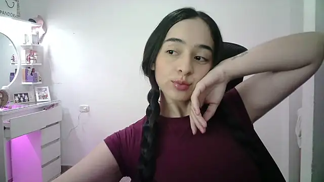 Snapshot of aineangeel chatting on 04/07/26, 07:58 aineangeel online show from 04/07/26, 07:58