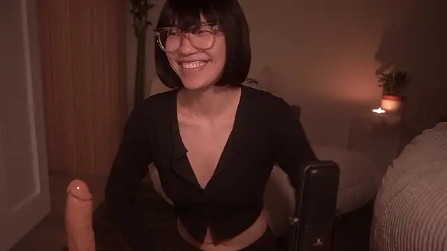 Snapshot of meganmei666 chatting on 12/03/24, 02:58 meganmei666 online show from 12/03/24, 02:58