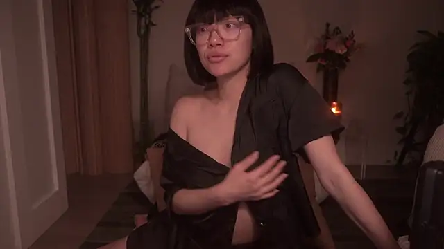 Snapshot of meganmei666 chatting on 02/18/25, 03:21 meganmei666 online show from 02/18/25, 03:21