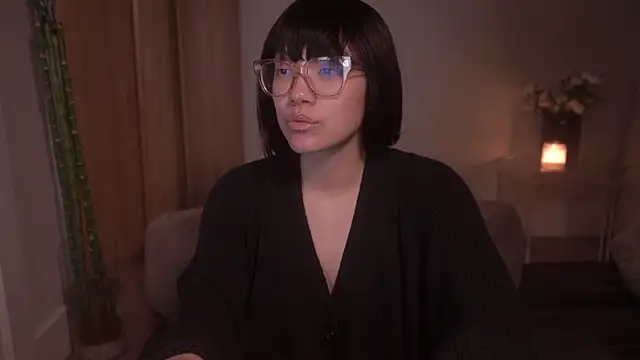 Snapshot of meganmei666 chatting on 03/18/25, 01:53 meganmei666 online show from 03/18/25, 01:53