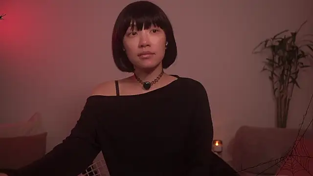 Snapshot of meganmei666 chatting on 10/05/25, 01:48 meganmei666 online show from 10/05/25, 01:48