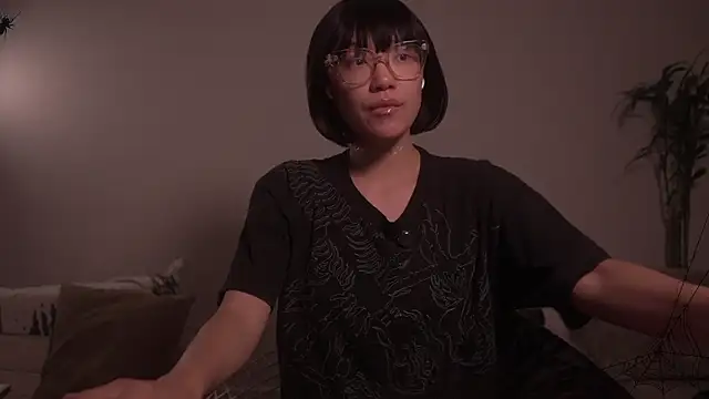 meganmei666 online show from 10/28/25, 01:42