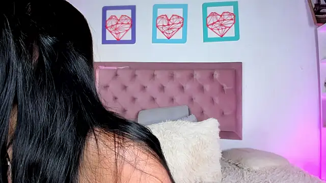 Snapshot of susan_zc chatting on 03/12/25, 07:06 susan zc online show from 03/12/25, 07:06