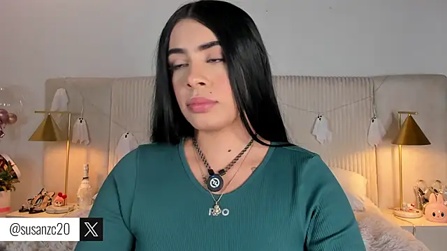 Snapshot of susan_zc chatting on 10/17/25, 08:44 susan zc online show from 10/17/25, 08:44