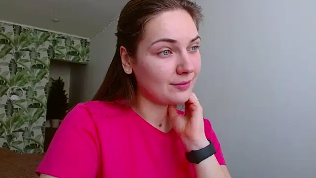 Olivia shine online show from 01/05/25, 06:13