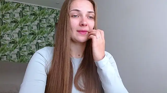 Olivia shine online show from 09/27/25, 04:28