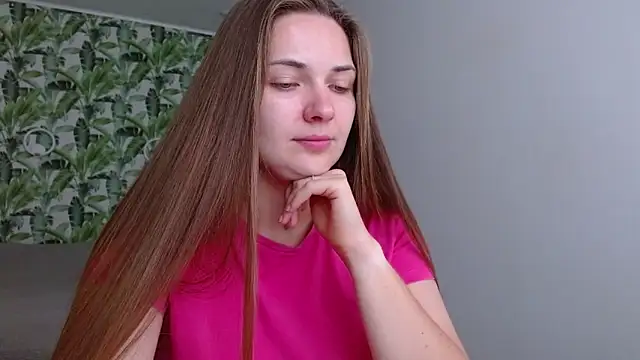 Olivia shine online show from 09/30/25, 04:28