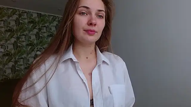 Olivia shine online show from 10/30/25, 05:20