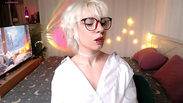  Moonlight t online show from 12/05/25, 09:18