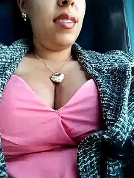 Snapshot of Emily_Wane chatting on 12/10/24, 03:01 Emily Wane online show from 12/10/24, 03:01