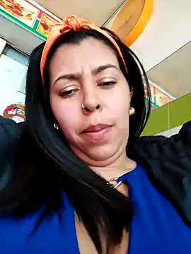 Snapshot of Emily_Wane chatting on 12/11/24, 07:46 Emily Wane online show from 12/11/24, 07:46