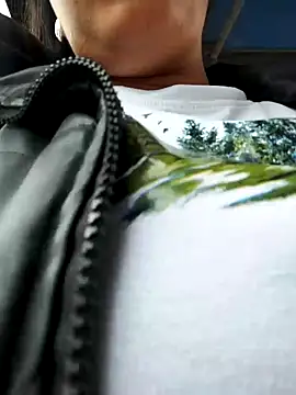 Snapshot of Emily_Wane chatting on 12/13/24, 04:16 Emily Wane online show from 12/13/24, 04:16