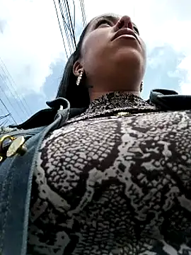 Snapshot of Emily_Wane chatting on 12/14/24, 04:09 Emily Wane online show from 12/14/24, 04:09