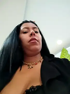 Snapshot of Emily_Wane chatting on 01/04/25, 08:48 Emily Wane online show from 01/04/25, 08:48