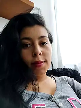 Snapshot of Emily_Wane chatting on 03/17/25, 04:22 Emily Wane online show from 03/17/25, 04:22