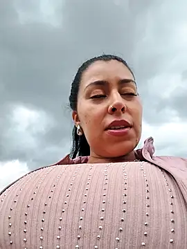 Snapshot of Emily_Wane chatting on 03/21/25, 03:46 Emily Wane online show from 03/21/25, 03:46