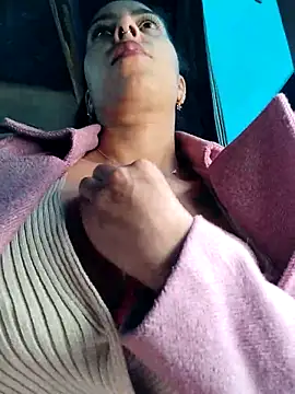 Snapshot of Emily_Wane chatting on 09/11/25, 04:40 Emily Wane online show from 09/11/25, 04:40