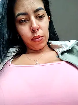 Snapshot of Emily_Wane chatting on 09/14/25, 05:01 Emily Wane online show from 09/14/25, 05:01