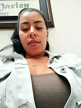 Snapshot of Emily_Wane chatting on 09/24/25, 06:00 Emily Wane online show from 09/24/25, 06:00