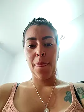 Snapshot of Emily_Wane chatting on 10/05/25, 02:59 Emily Wane online show from 10/05/25, 02:59