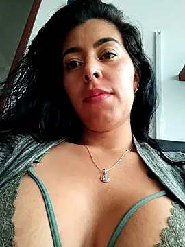 Snapshot of Emily_Wane chatting on 11/24/25, 04:40 Emily Wane online show from 11/24/25, 04:40