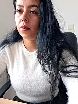 Emily Wane online show from 06/05/26, 04:56