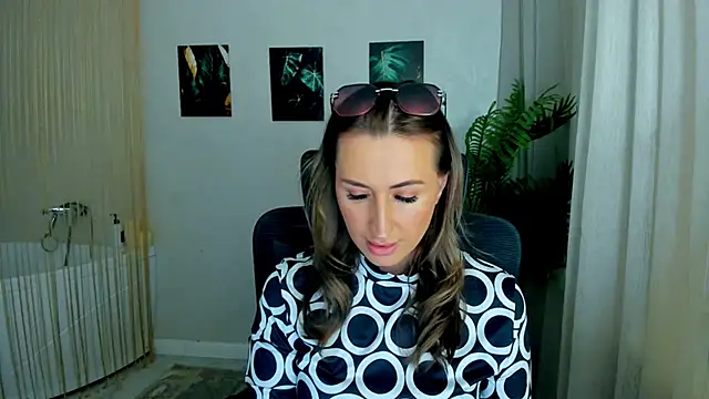 PassionGlow online show from 05/02/26, 07:41