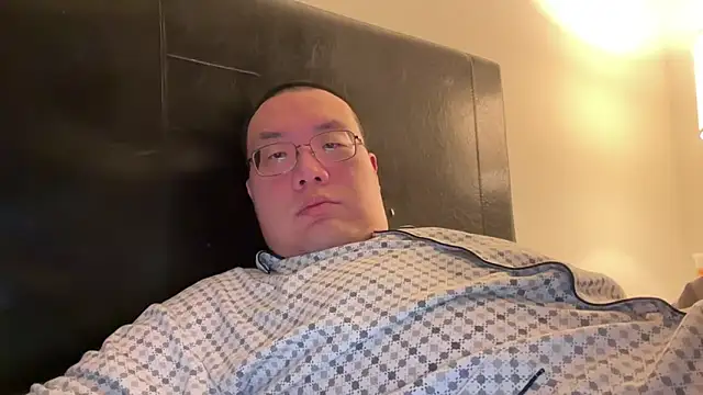 Snapshot of slaveasianboy chatting on 12/23/24, 10:42 slaveasianboy online show from 12/23/24, 10:42