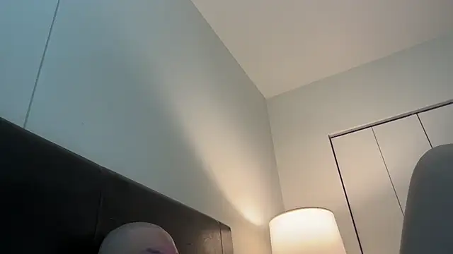 Snapshot of slaveasianboy chatting on 02/14/25, 06:19 slaveasianboy online show from 02/14/25, 06:19