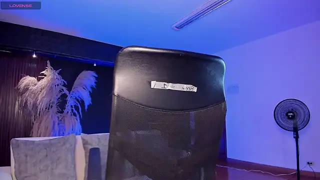 victoria mooree online show from 01/30/25, 06:10