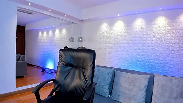 victoria mooree online show from 03/06/25, 05:54