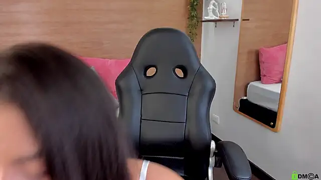 Snapshot of april__stone chatting on 01/31/25, 02:39 april stone online show from 01/31/25, 02:39