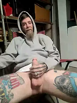 Snapshot of Sexadicks8184 chatting on 10/16/25, 11:00 Sexadicks8184 online show from 10/16/25, 11:00