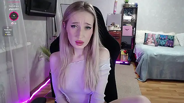 Little Soph online show from 03/06/25, 12:10