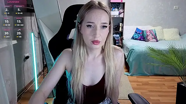 Little Soph online show from 09/25/25, 12:58