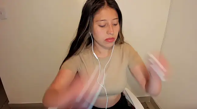 kiaraowen online show from 02/20/25, 04:46