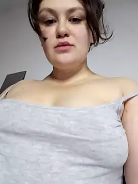 Snapshot of BlackCurly chatting on 10/12/25, 03:11 BlackCurly online show from 10/12/25, 03:11