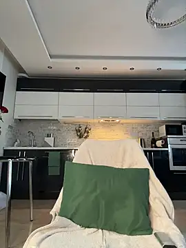 Snapshot of _Monic_ chatting on 02/24/26, 10:02 Monic online show from 02/24/26, 10:02