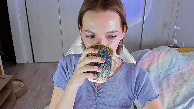 Snapshot of ice_pixie chatting on 03/13/25, 04:45 ice pixie online show from 03/13/25, 04:45