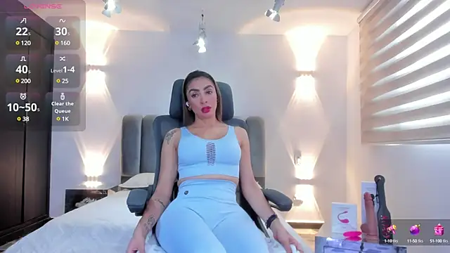 AnaRuiz online show from 03/04/25, 12:33