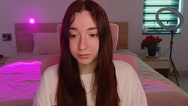 YasmineWest online show from 05/08/26, 12:38