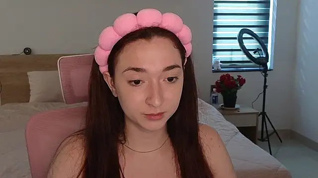 YasmineWest online show from 05/09/26, 08:08