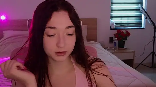 YasmineWest online show from 05/10/26, 04:50
