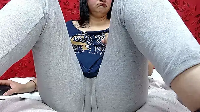 Snapshot of MELANIE_SEX69 chatting on 01/05/26, 09:29 MELANIE SEX69 online show from 01/05/26, 09:29