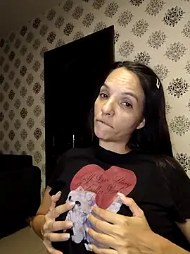 Snapshot of samilux5 chatting on 03/20/25, 03:23 samilux5 online show from 03/20/25, 03:23