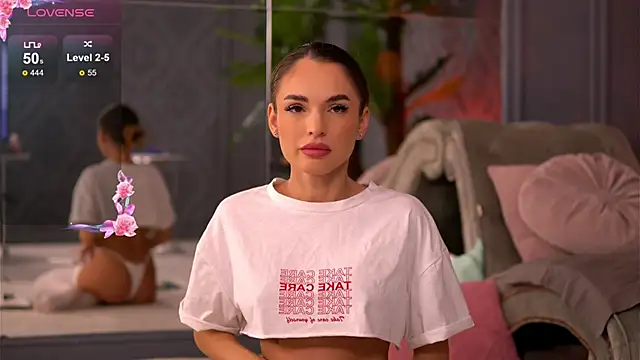 Snapshot of EsmeAinsley chatting on 12/21/24, 11:24 EsmeAinsley online show from 12/21/24, 11:24