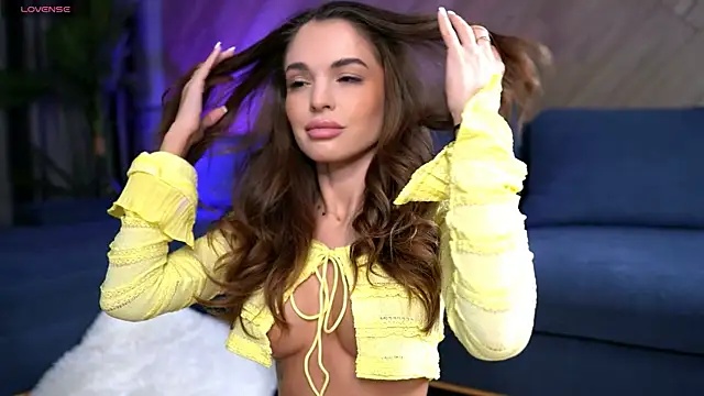 Snapshot of EsmeAinsley chatting on 12/04/25, 01:48 EsmeAinsley online show from 12/04/25, 01:48