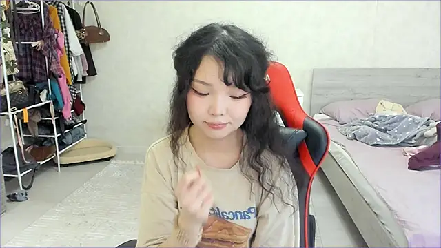 Snapshot of wastforu chatting on 11/25/25, 02:44 wastforu online show from 11/25/25, 02:44