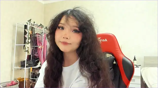 Snapshot of wastforu chatting on 12/22/25, 09:17 wastforu online show from 12/22/25, 09:17